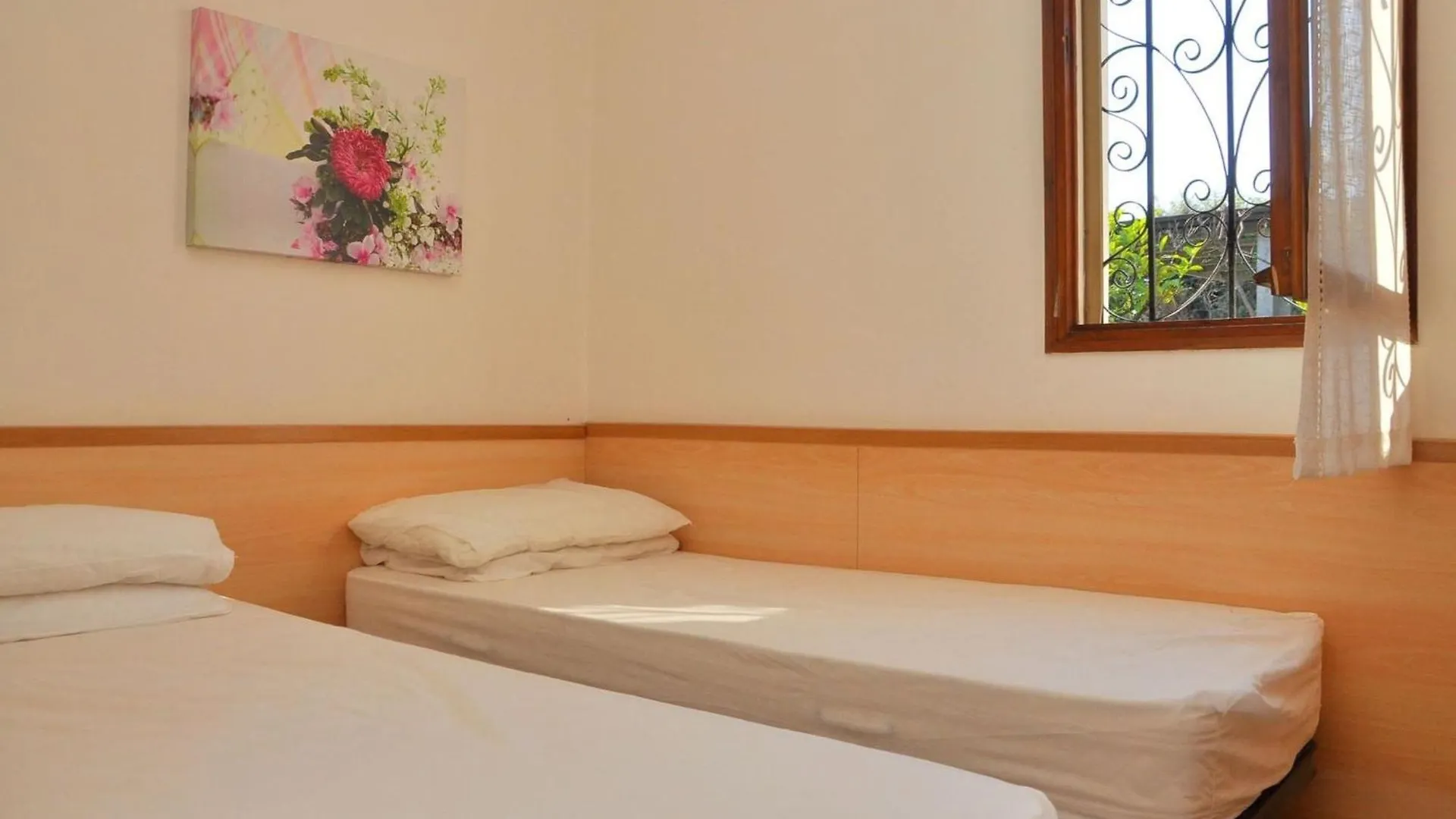 Cozy Independent Villa In Bibione Pineda